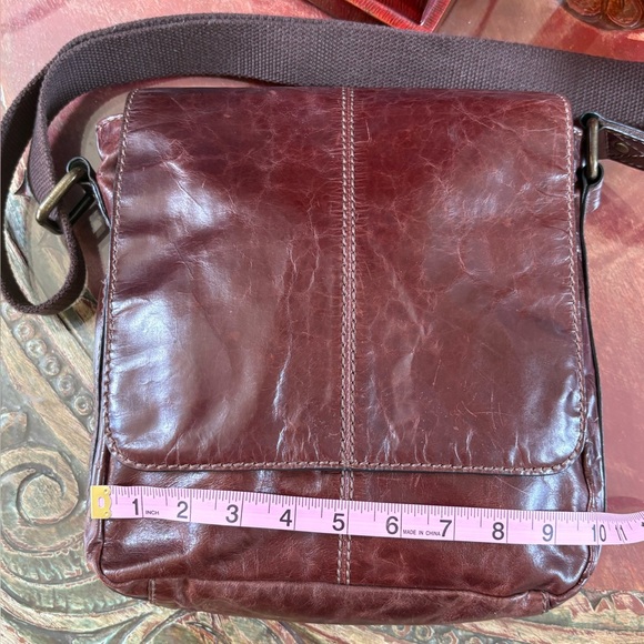 Fossil Leather Messenger Bag - Picture 9 of 16